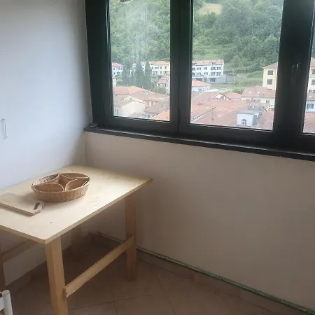 Executive Flat In Apartment *