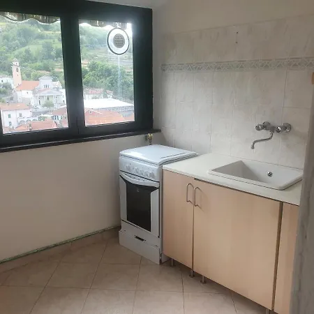 Executive Flat In * Varese Ligure