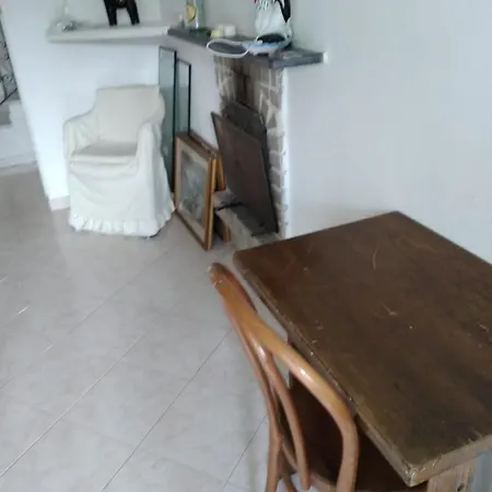 Executive Flat In Varese Ligure