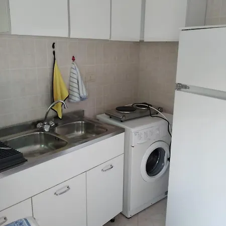 Executive Flat In Varese Ligure