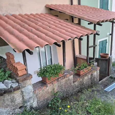 Apartment Executive Flat In Varese Ligure